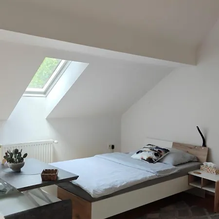 Am Ulmerfelder Marktplatz Ulmerfeld