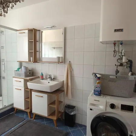 Am Ulmerfelder Marktplatz Apartament *