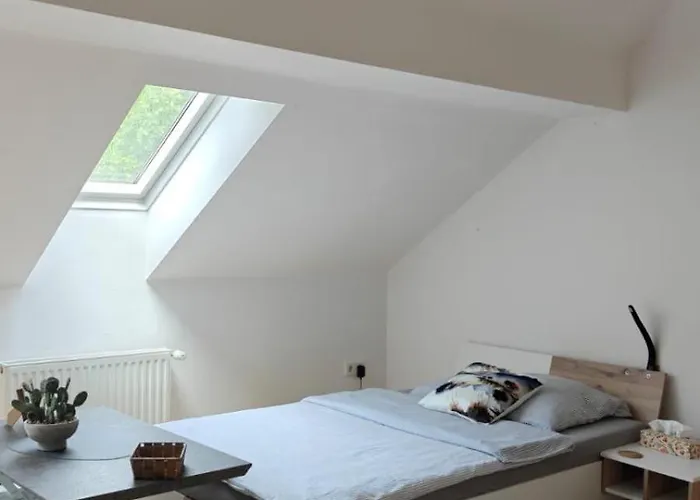 Am Ulmerfelder Marktplatz Ulmerfeld