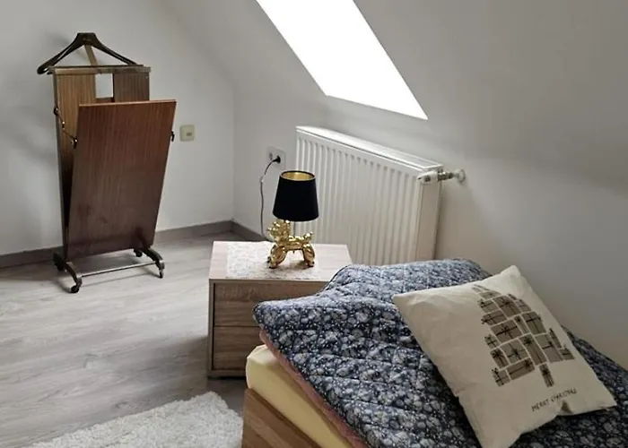 Am Ulmerfelder Marktplatz Ulmerfeld